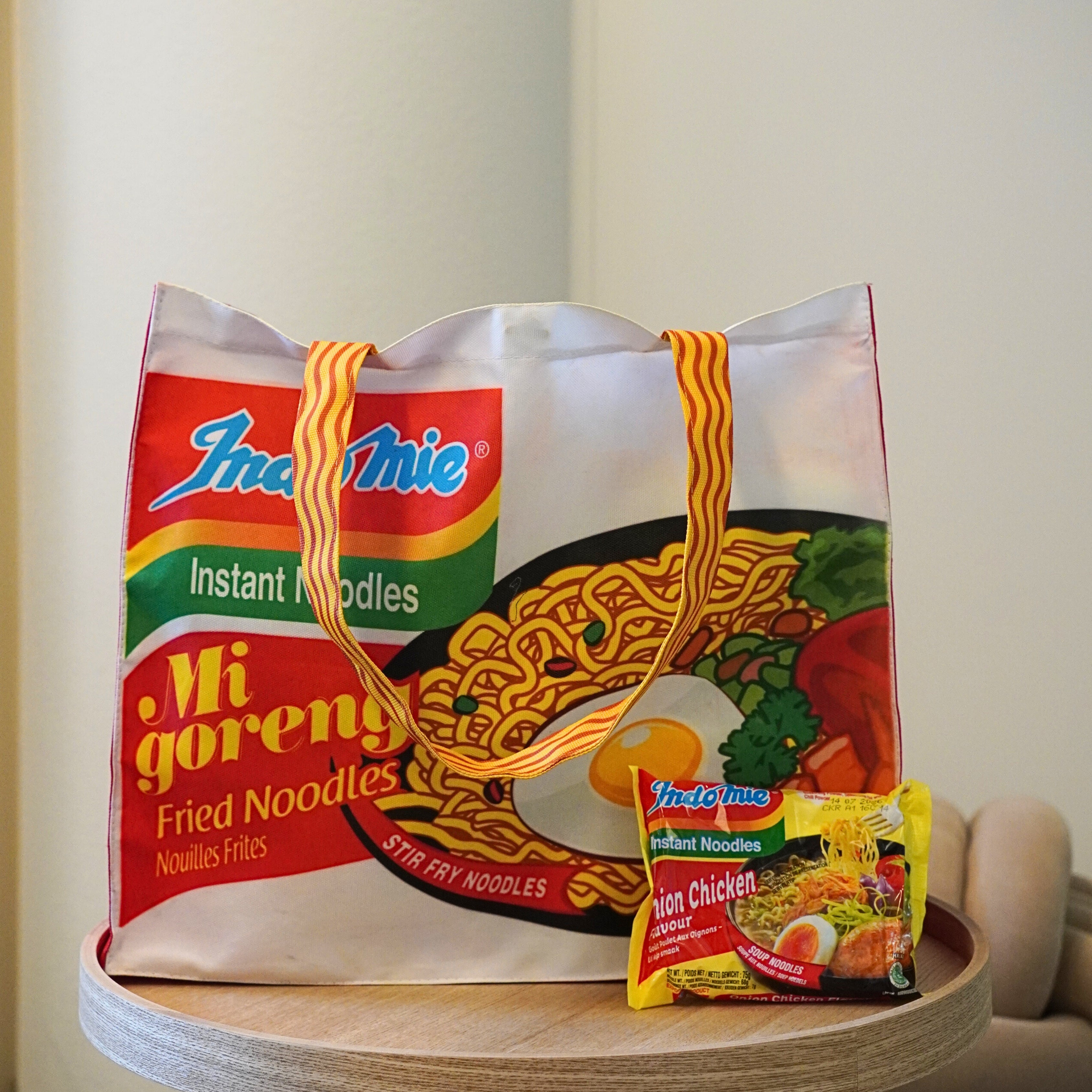 Indomie Uien Kip Smaak 40-pack + Grote Tas